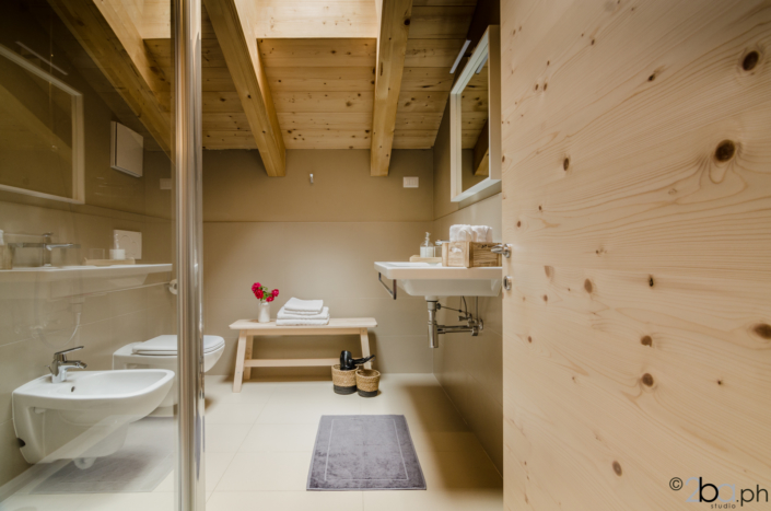 casa di montagna legno mansarda vacanza affitti brevi monolocale bagno