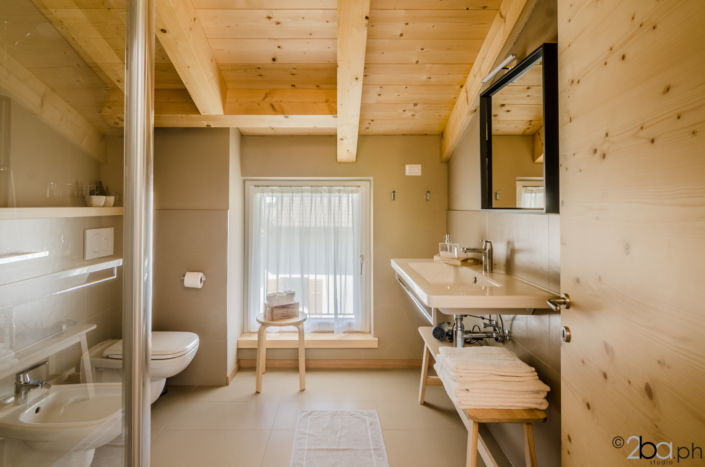 bagno mansarda affitti brevi valle di non