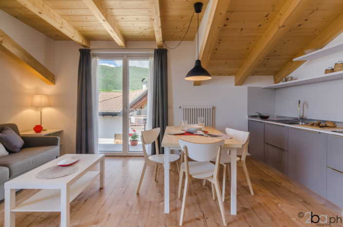 cucina montagna mansarda vacanza affitti brevi valle di non